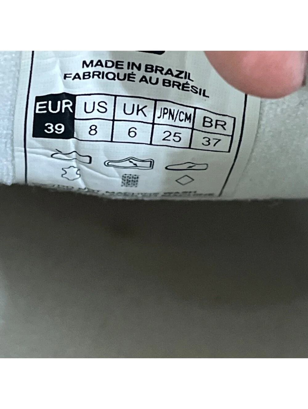 Veja upper midsole